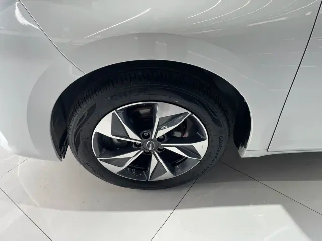 GAC Trumpchi M6 — Фото автомобиля 13