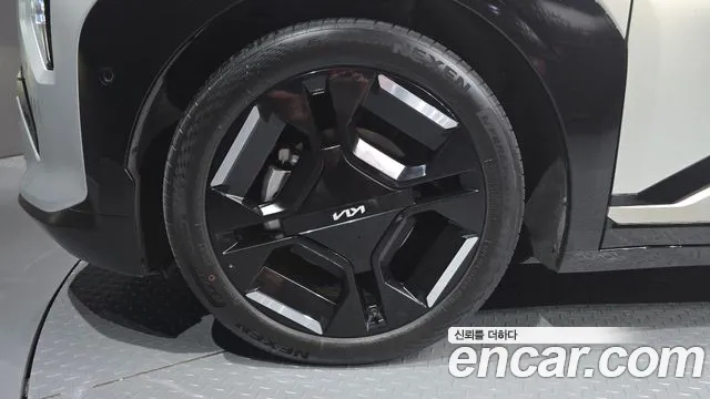 Kia EV3 — Фото автомобиля 5