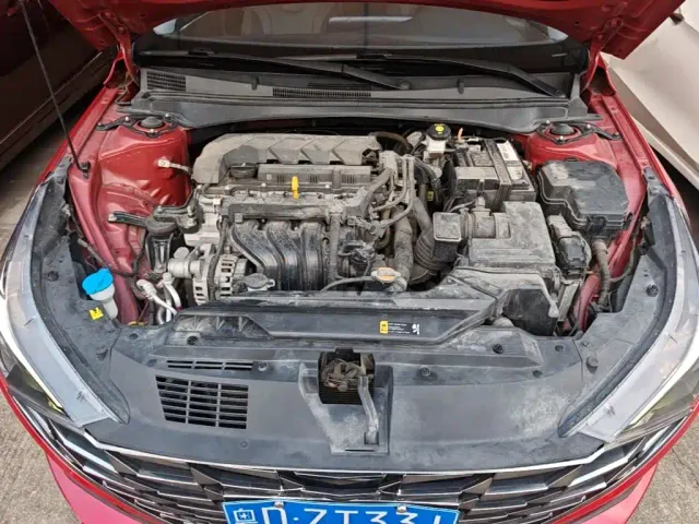 Hyundai Elantra — Фото автомобиля 19