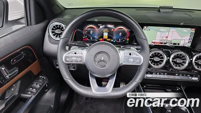 Mercedes-Benz GLB-Class — Фото автомобиля 13