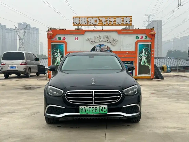 Mercedes-Benz E-Class — Фото автомобиля 2