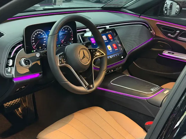 Mercedes-Benz E-Class — Фото автомобиля 13