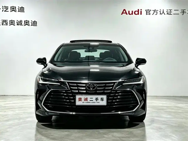 Toyota Avalon — Фото автомобиля 2