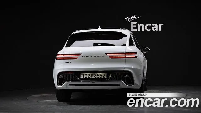 Genesis GV70 2.5T Бензин 2WD — Фото автомобиля 4