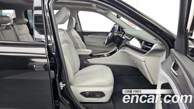 Jeep Cherokee Grand Cherokee(WL) L 3.6 Overland — Фото автомобиля 11
