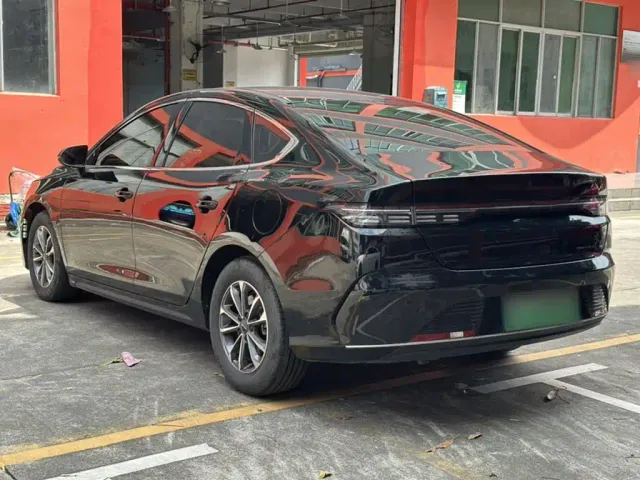 BYD Destroyer 05 2024 Glory Edition DM-i 55KM Luxury — Фото автомобиля 5