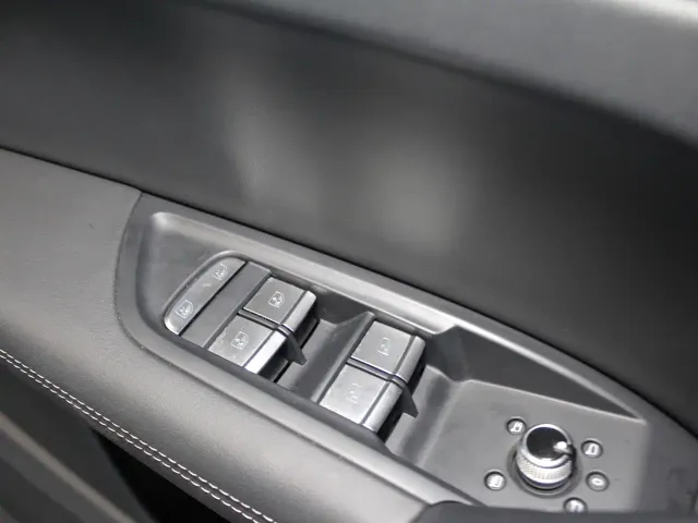 Audi Audi Q5L 2024 Model 40 TFSI Fashion Dynamic — Фото автомобиля 13