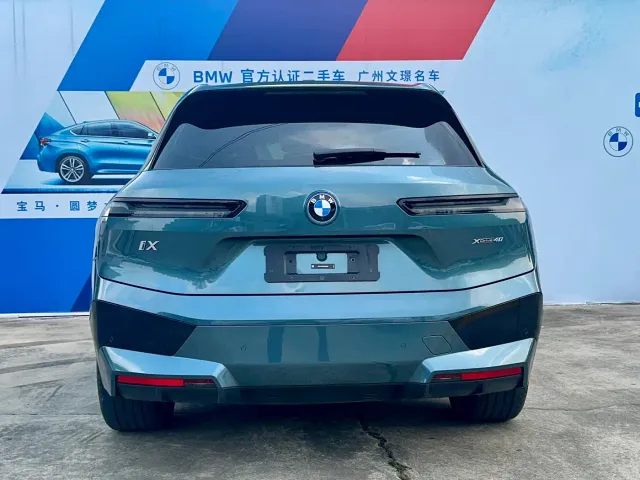 BMW iX — Фото автомобиля 6