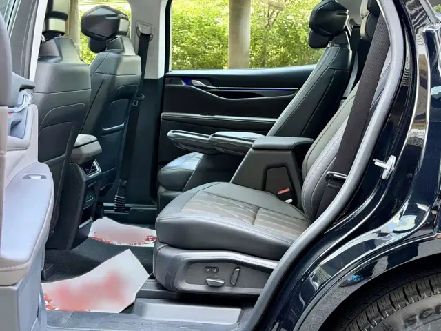 Ford Edge — Фото автомобиля 21
