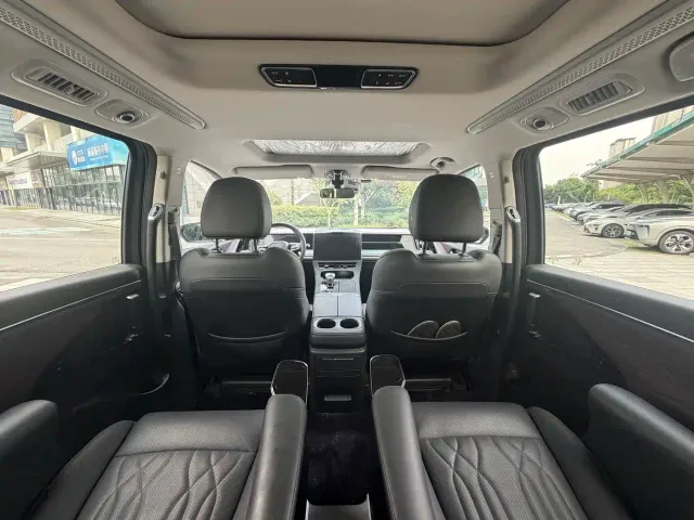 GAC Trumpchi M8 — Фото автомобиля 27