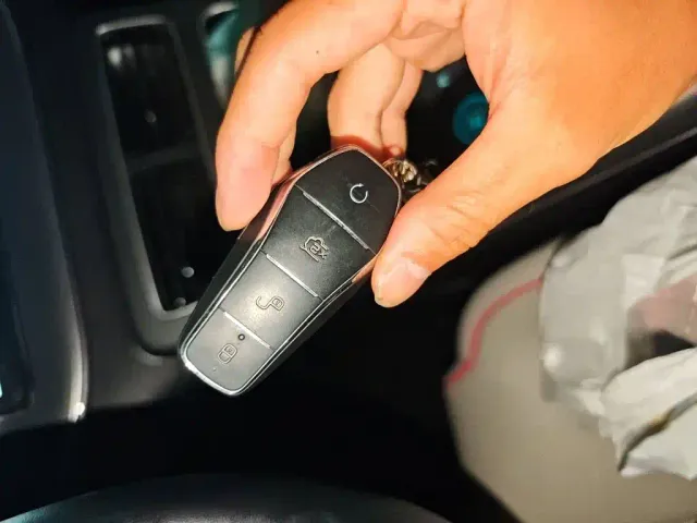 BYD Destroyer 05 2022 DM-i 55KM Premium — Фото автомобиля 9