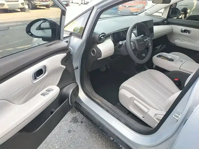 GAC Aion UT — Фото автомобиля 15