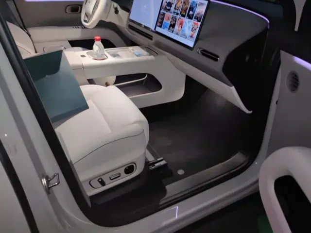 Li Auto i6 — Фото автомобиля 8