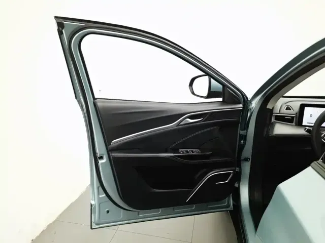 Nezha Auto Neta U 2022 Smart 500 LFP — Фото автомобиля 8