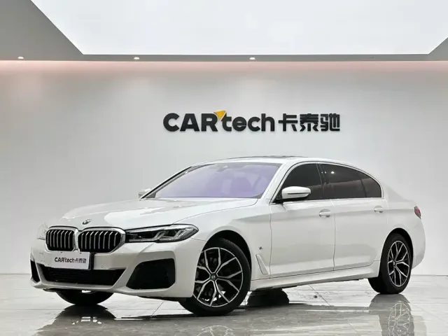 Фотография автомобиля — BMW 5 Series