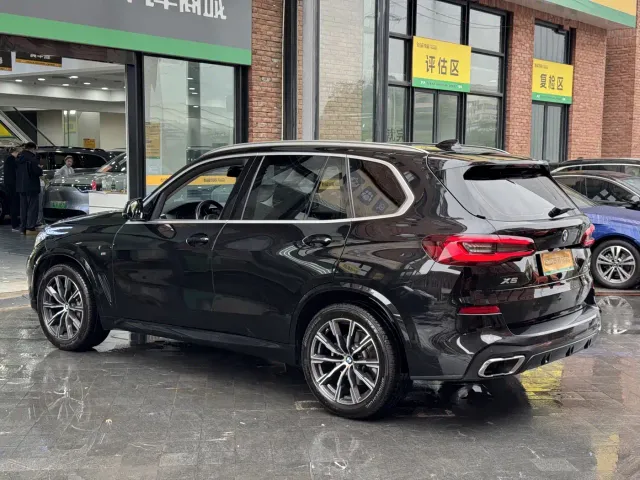 BMW X5 — Фото автомобиля 6
