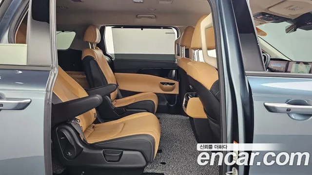 Kia Carnival Generation 4 — Фото автомобиля 18