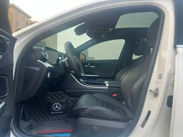 Mercedes-Benz C-Class — Фото автомобиля 4