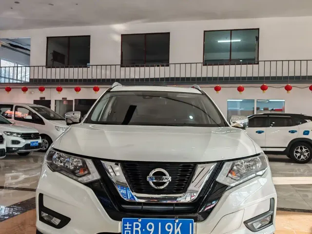 Фотография автомобиля — Nissan X-Trail