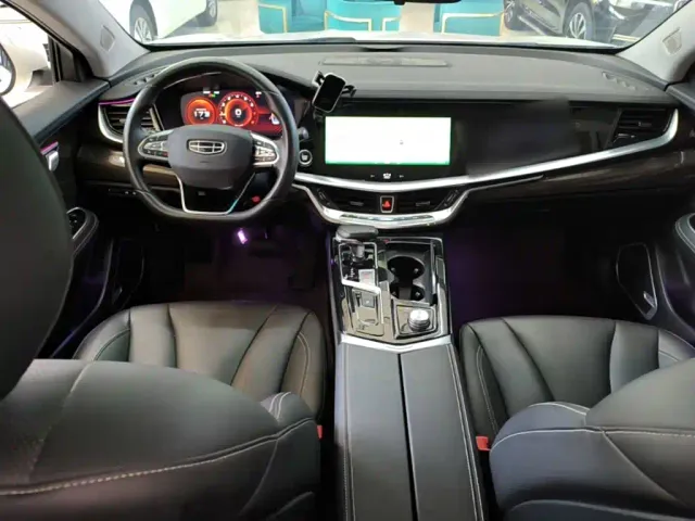 Geely Borui — Фото автомобиля 9