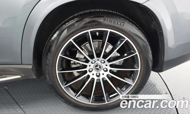 Mercedes-Benz GLE-Class — Фото автомобиля 6