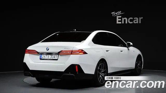 BMW 5 Series G60 — Фото автомобиля 2