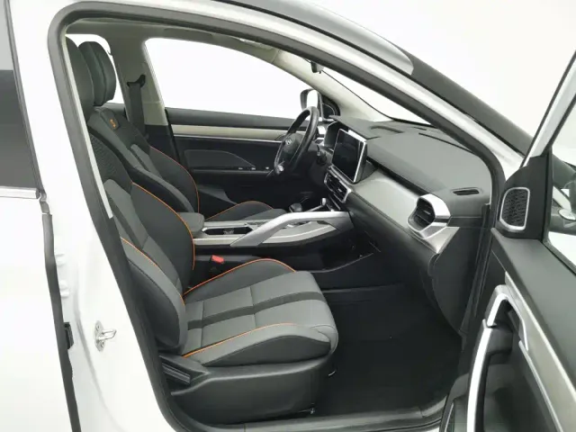 Geely Binyue — Фото автомобиля 23