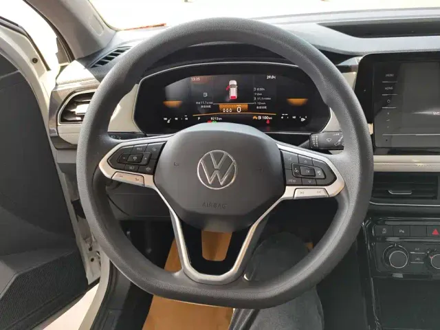 Volkswagen Tharu — Фото автомобиля 15