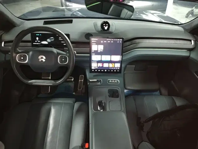 Nio ES8 — Фото автомобиля 9