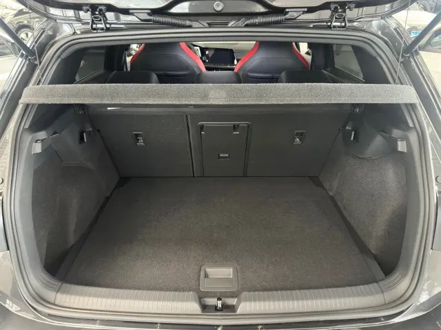 Volkswagen Golf GTI — Фото автомобиля 12