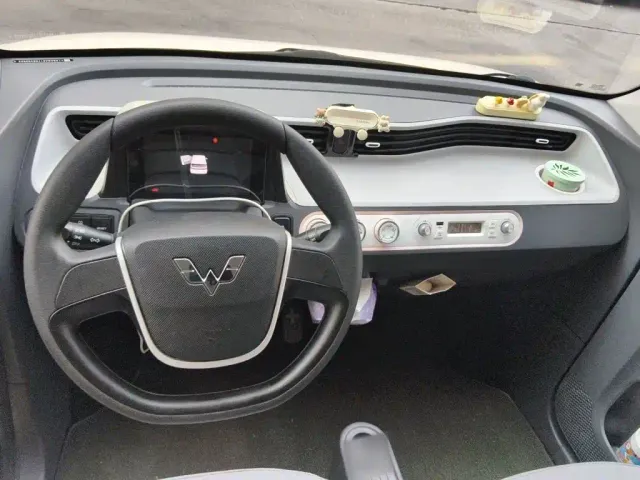 Wuling Hongguang Mini EV — Фото автомобиля 10