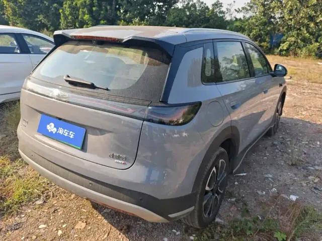 BYD Seal 05 DM-i — Фото автомобиля 3