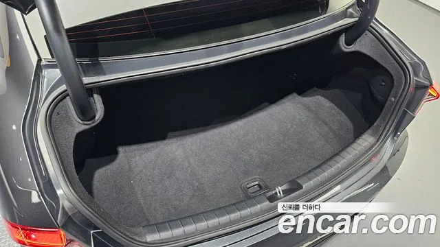 Hyundai Grandeur New — Фото автомобиля 26