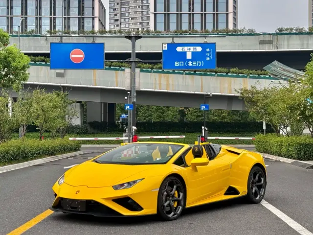 Lamborghini Huracan — Фото автомобиля 3