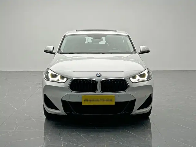 BMW X2 — Фото автомобиля 2