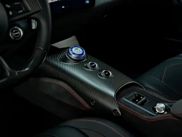Maserati MC20 — Фото автомобиля 8