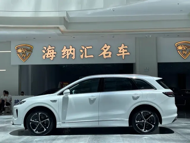 Shangjie SUV — Фото автомобиля 3