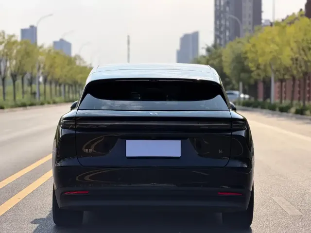Li Auto i6 — Фото автомобиля 5