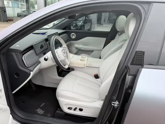 Voyah Auto Voyah Zhiyin 2025 Model 2WD Huawei Qiankun Edition — Фото автомобиля 6