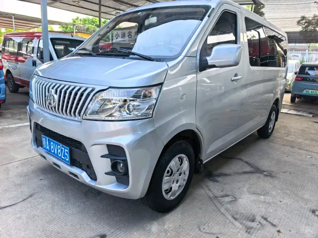 Фотография автомобиля — Changan Ruixing M60