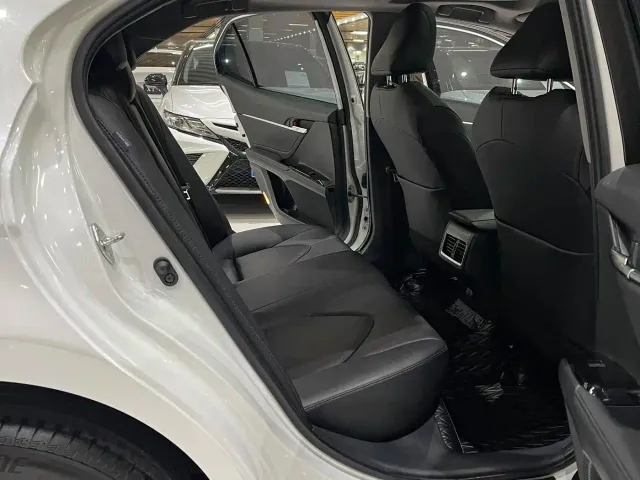 Toyota Camry 2021 2.0G Luxury Edition — Фото автомобиля 10
