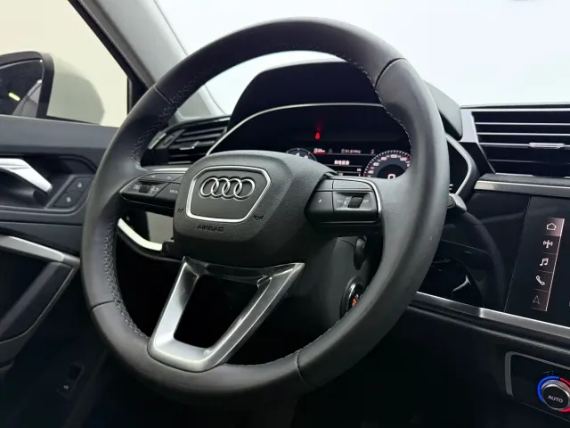 Audi Q3 — Фото автомобиля 12