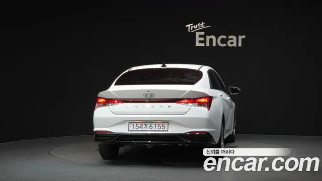 Hyundai AVANTE Avante (CN7) — Фото автомобиля 4