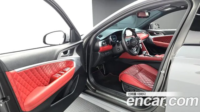 Genesis G70 New — Фото автомобиля 10