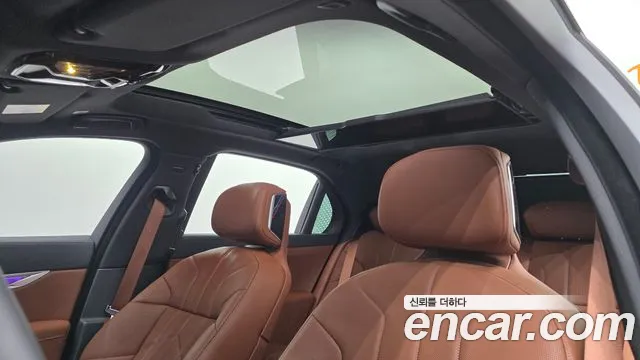 BMW 7 Series G70 — Фото автомобиля 25