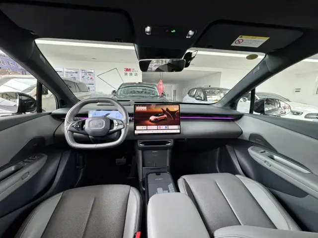 Lynk & Co Z20 — Фото автомобиля 10