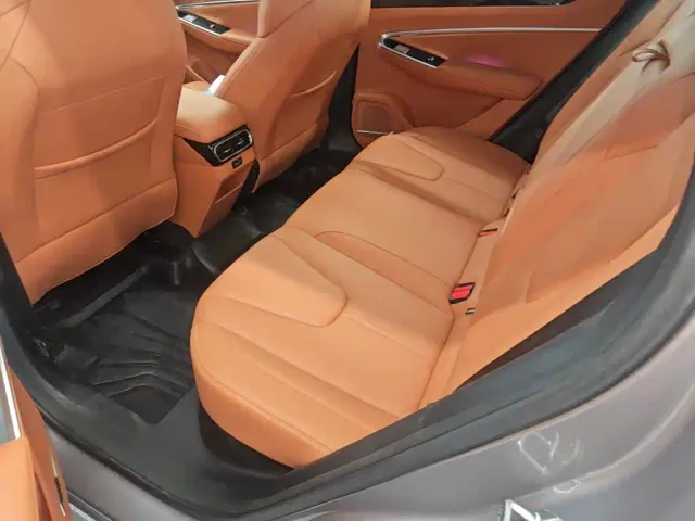 Geely Boyue — Фото автомобиля 16