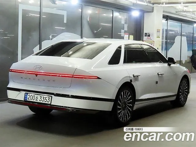 Hyundai Grandeur GN7 — Фото автомобиля 4