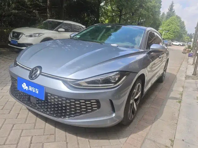 Фотография автомобиля — Volkswagen Lamando