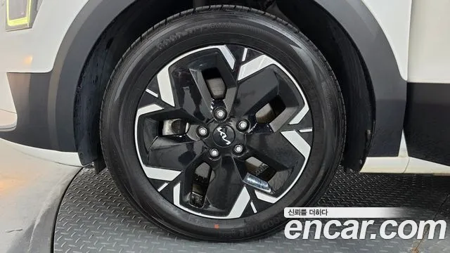 Kia Niro Niro (New) — Фото автомобиля 5
